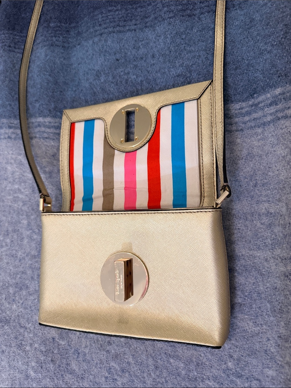 Kate Spade New York Mid-2010s Metallic Gold Saffiano Leather Turn Lock Crossbody - Picture 10 of 11